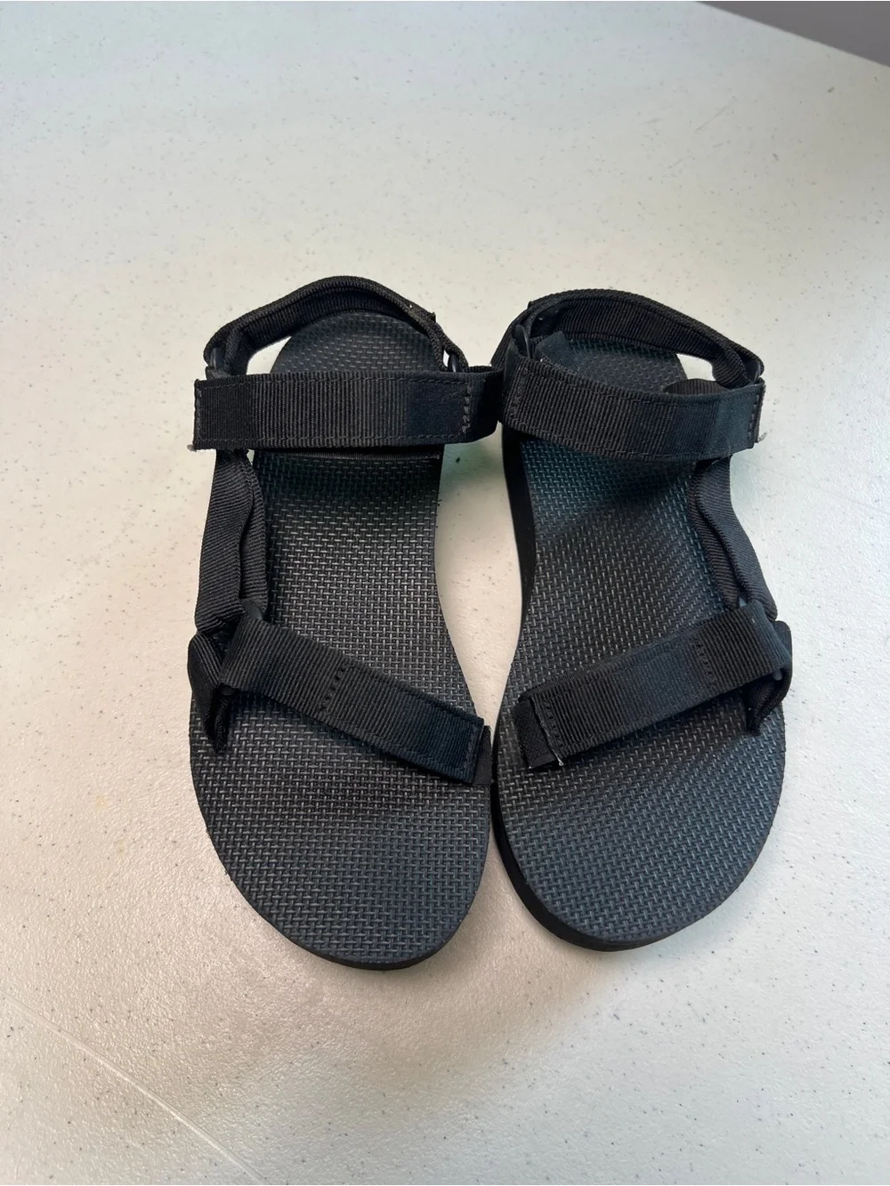 WOMEN'S TEVA MIDFORM UNIVERSAL BLACK STRAP SPORTS SANDALS SIZE Size 7